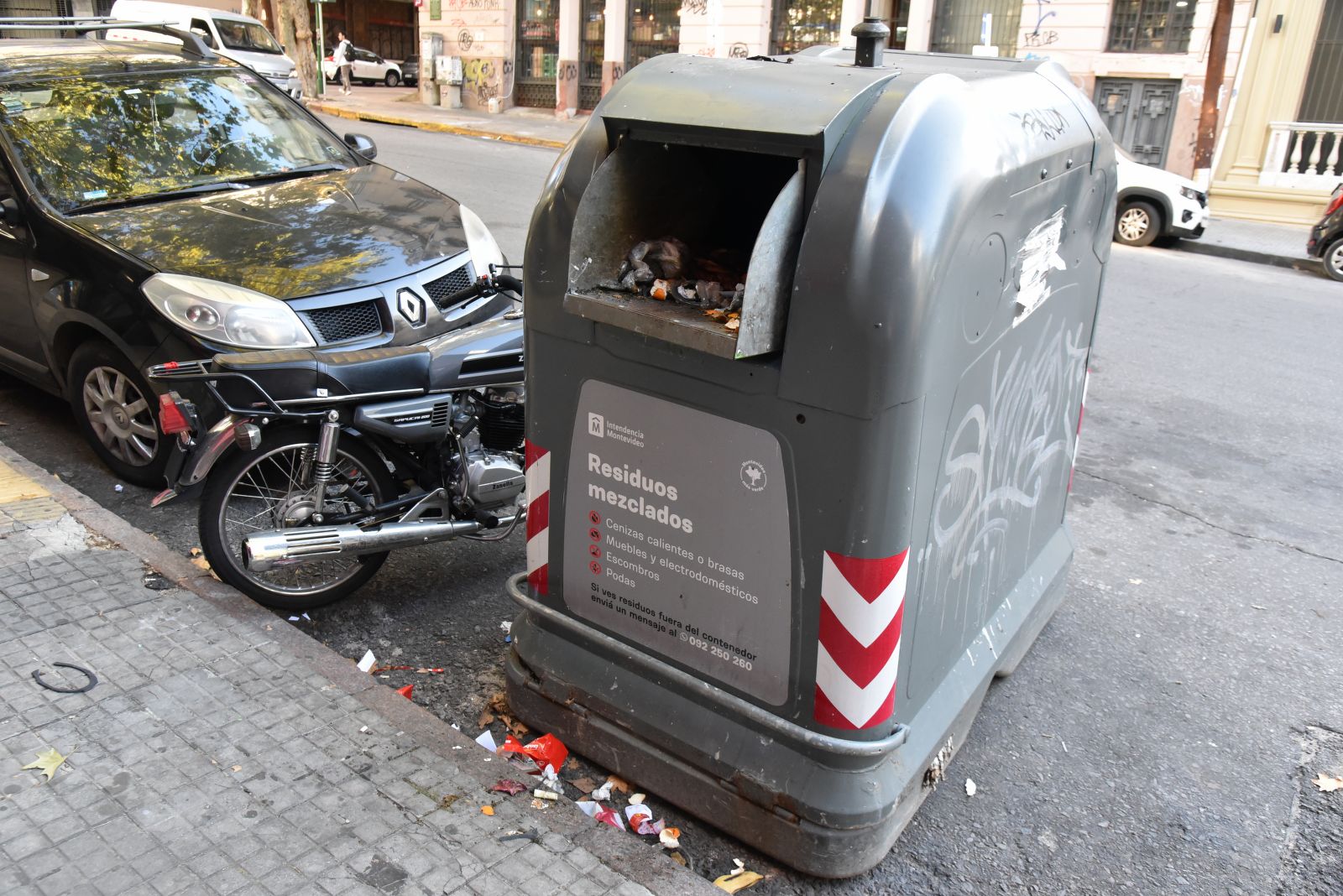 Contenedor en Rondeau y Colonia el 30/04/2025